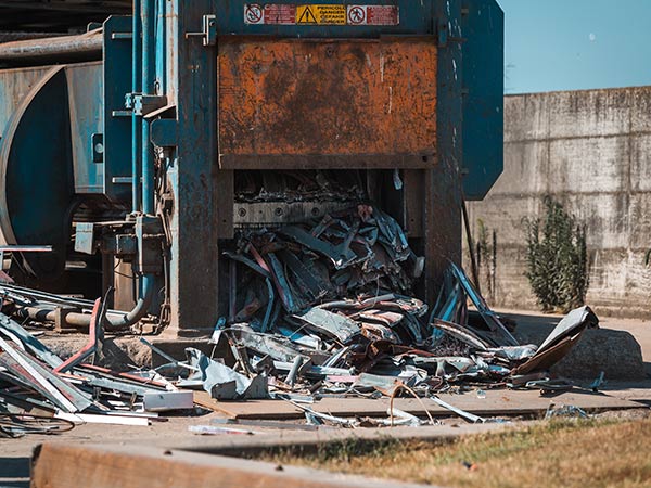 Cesoiatura-compattazione-scarti-metallici-milano