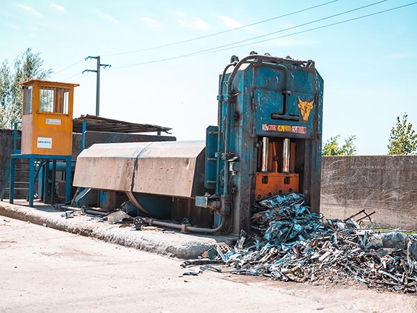 Smaltimento-e-lavorazione-scarti-metallici-milano Smaltimento-e-lavorazione-scarti-metallici-milano